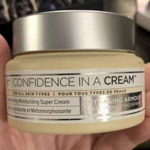 IT Cosmetics Confidence In A Cream